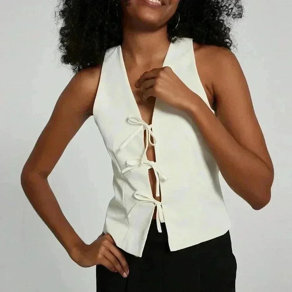 Apricot Casual Women's Summer Solid Color V-Neck Knotted Tank Top - Picture 1 of 6